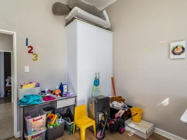 3 Bedroom House in Buh Rein Estate