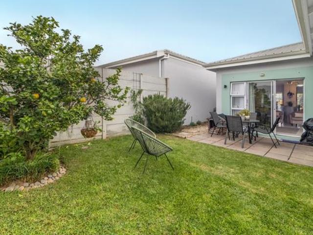3 Bedroom House in Burgundy Estate