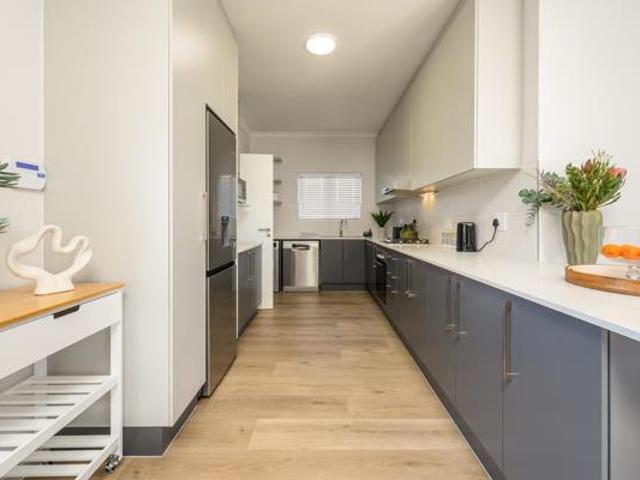 3 Bedroom House in Burgundy Estate