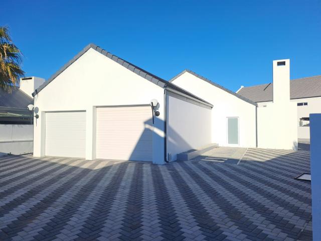 3 Bedroom House in Golden Mile
