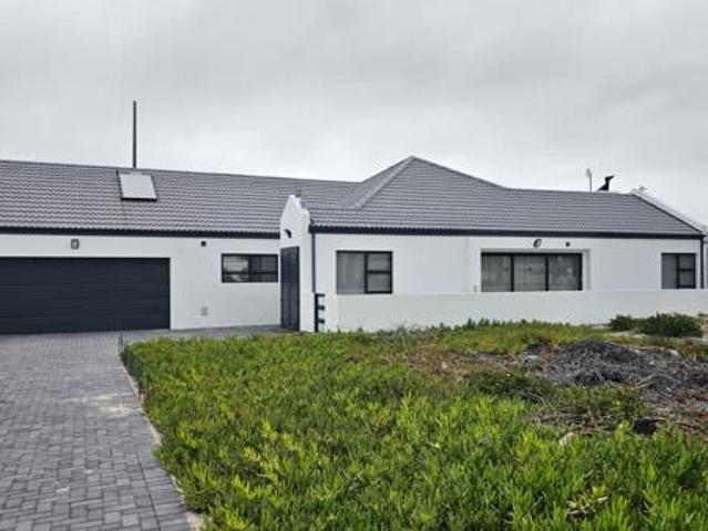 3 Bedroom House in Golden Mile