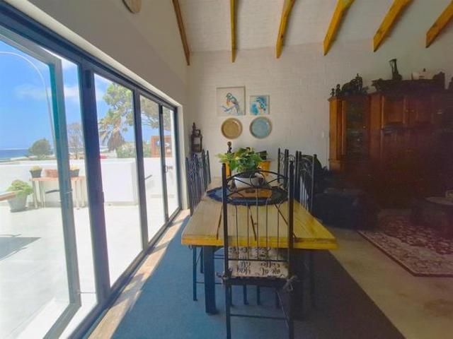 3 Bedroom House in Golden Mile