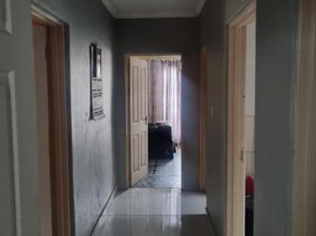 3 Bedroom House in Golden Gardens