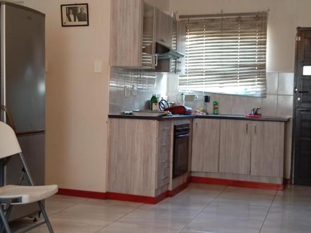 3 Bedroom House in Gompo Town