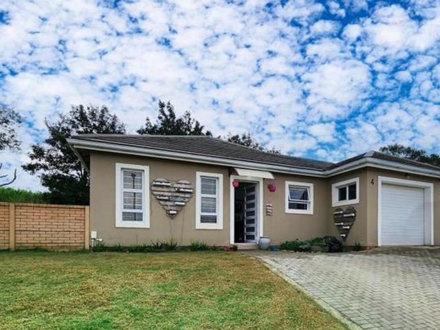 3 Bedroom House in Gonubie
