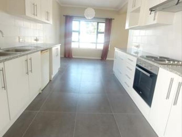 3 Bedroom House in Goodwood Central