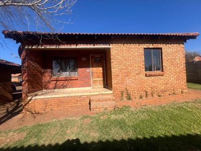3 bedroom house in gated estate