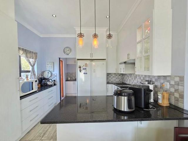 3 Bedroom House in Gateway Manor Estate