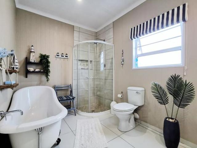 3 Bedroom House in Gamtoos Mouth