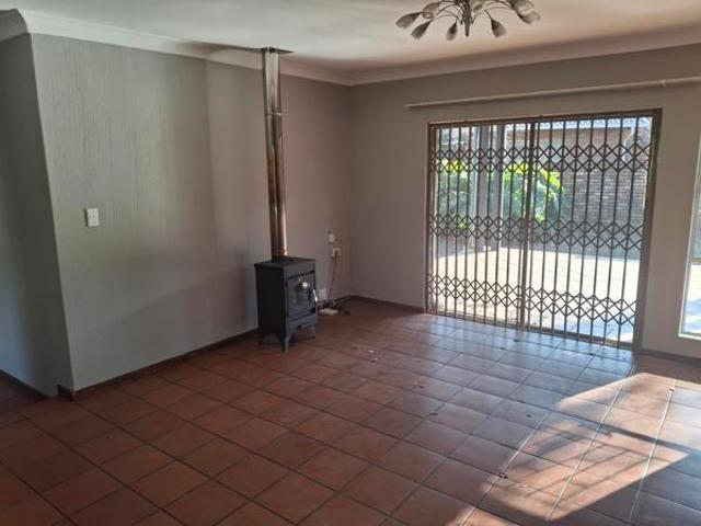 3 Bedroom House in Garsfontein
