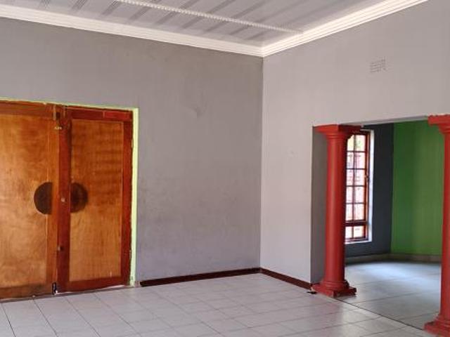 3 Bedroom House in Geelhoutpark