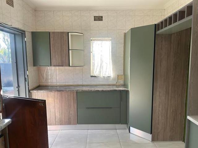 3 Bedroom House in Geelhoutpark