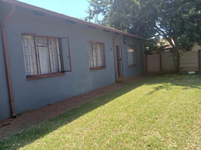3 Bedroom House in Geelhoutpark