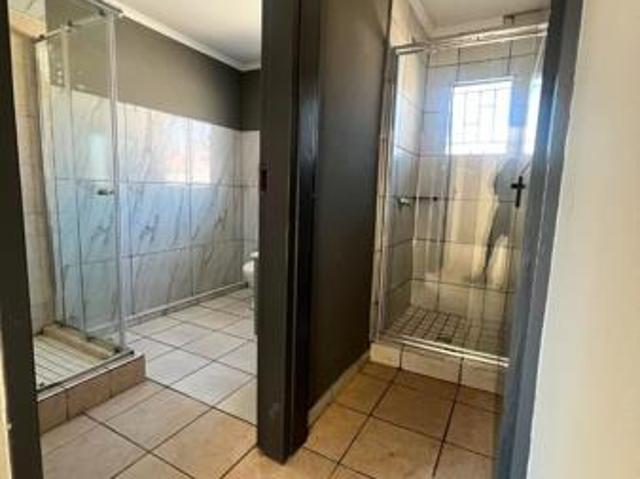 3 Bedroom House in Geelhoutpark
