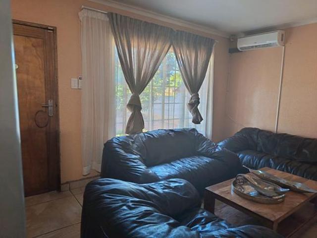 3 Bedroom House in Geelhoutpark