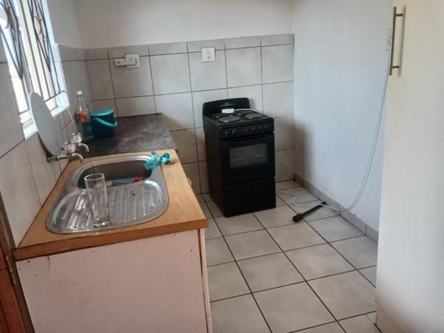 3 Bedroom House in Geelhoutpark
