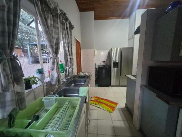 3 Bedroom House in Geelhoutpark