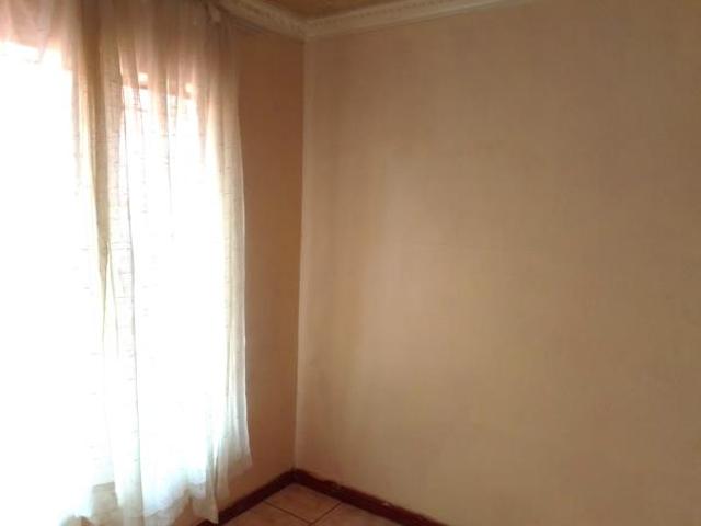 3 Bedroom House in Geelhoutpark