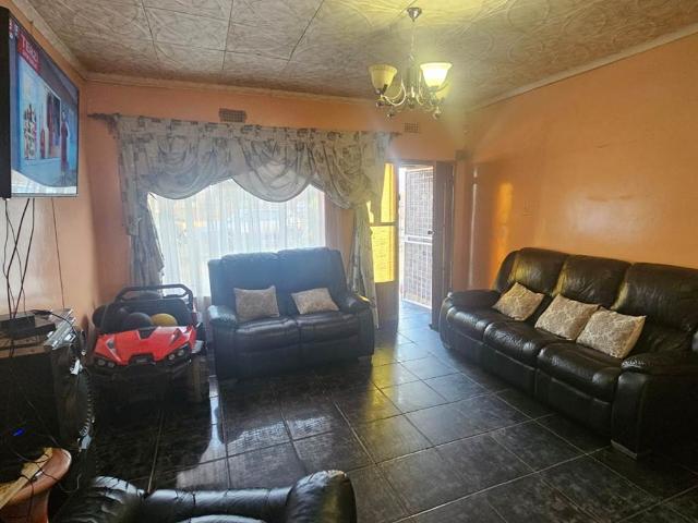 3 Bedroom House in Gemdene