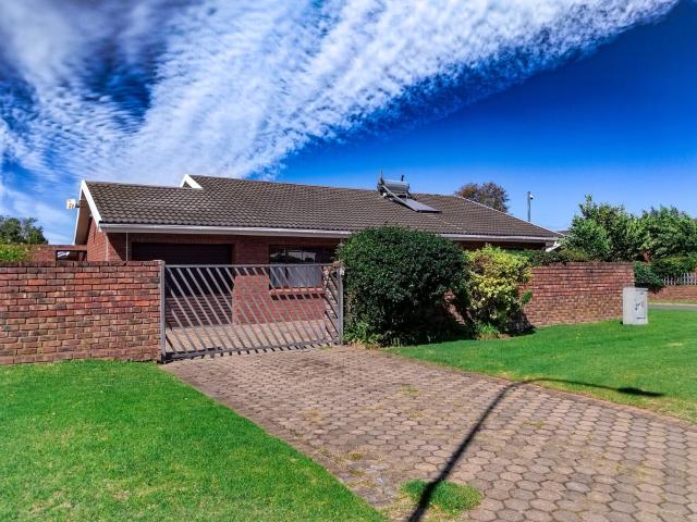 3 Bedroom House in George South
