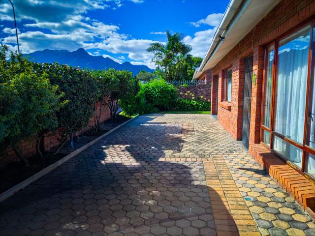 3 Bedroom House in George South