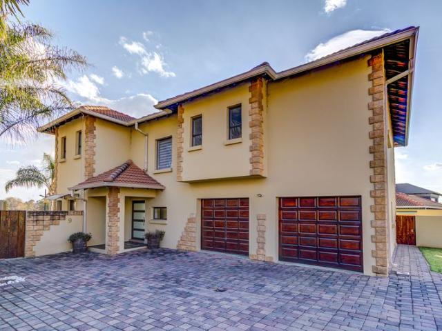3 Bedroom House in Glen Erasmia