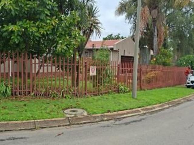 3 Bedroom House in Glen Marais