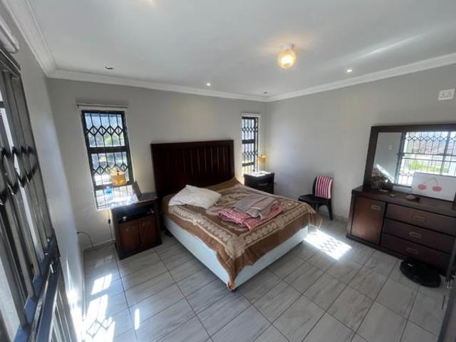 3 Bedroom House in Glen Marais