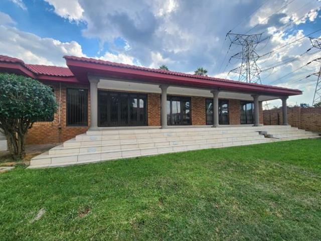3 Bedroom House in Glenanda