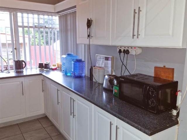 3 Bedroom House in Glencoe