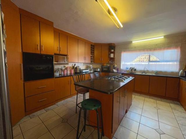 3 Bedroom House in Glenlily