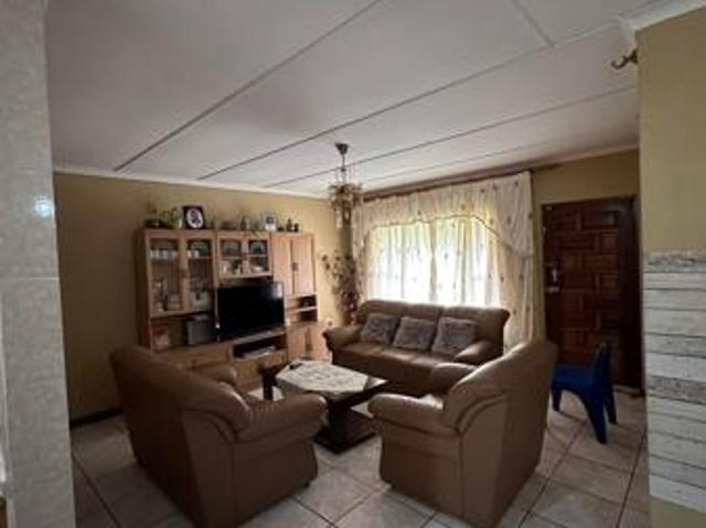 3 Bedroom House in Glenwood