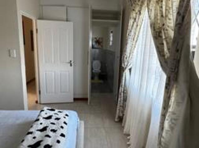3 Bedroom House in Graceland