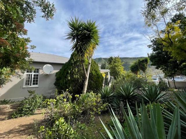 3 Bedroom House in Graaff Reinet