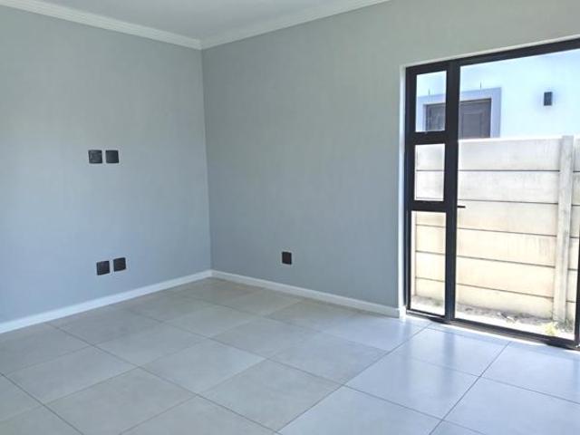 3 Bedroom House in Grassy Park