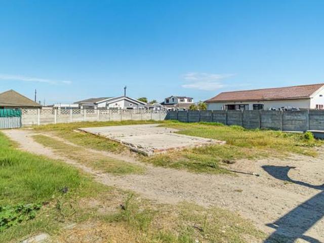3 Bedroom House in Grassy Park