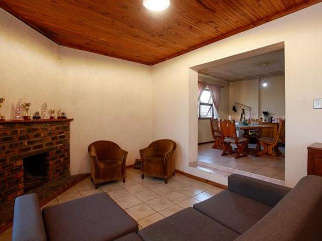 3 Bedroom House in Grassy Park