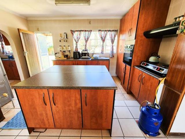 3 Bedroom House in Greenhills