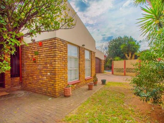 3 Bedroom House in Greenhills