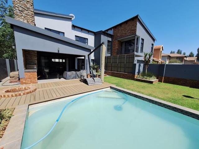 3 Bedroom House in Grimbeek Park