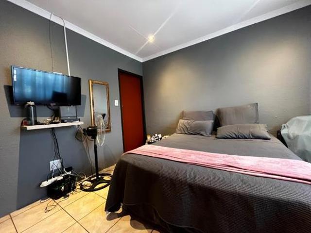 3 Bedroom House in Grobler Park