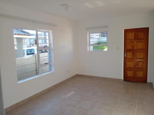 3 Bedroom House in Groenheuwel