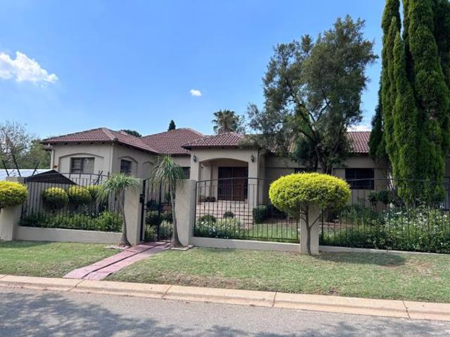 3 Bedroom House in Douglasdale