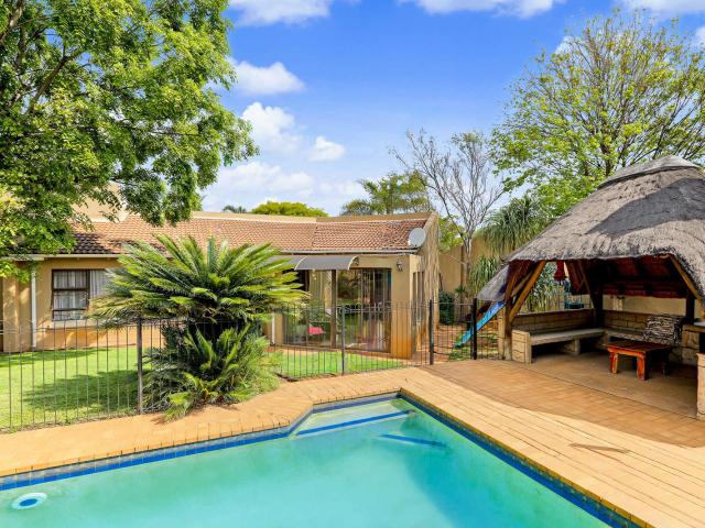 3 Bedroom House in Douglasdale
