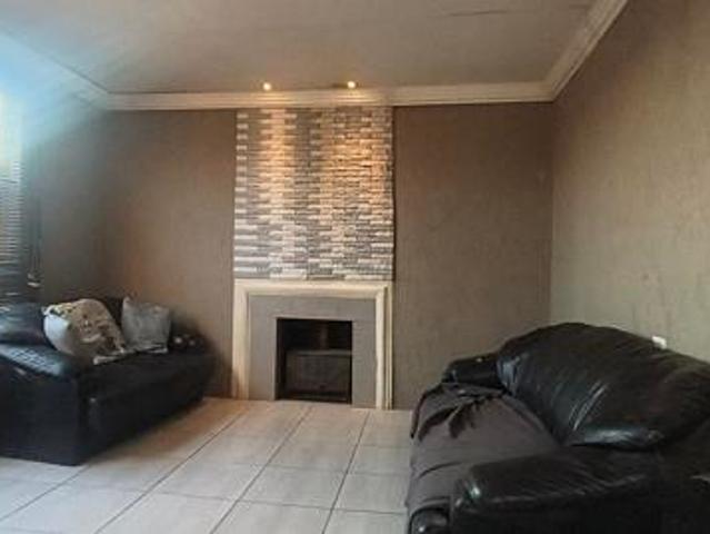 3 Bedroom House in Dobsonville