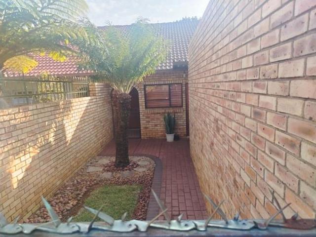 3 Bedroom House in Doornpoort