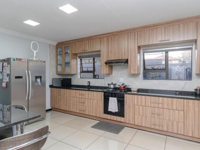 3 Bedroom House in Doringkruin