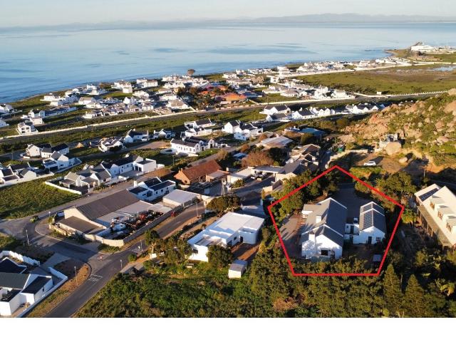 3 Bedroom House in Da Gama Bay