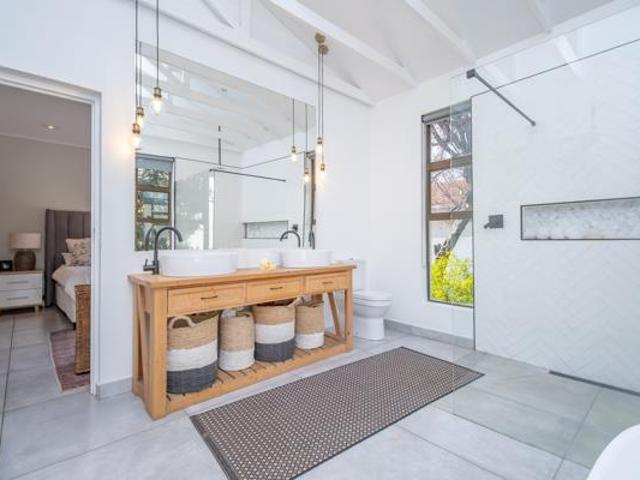 3 Bedroom House in Dainfern