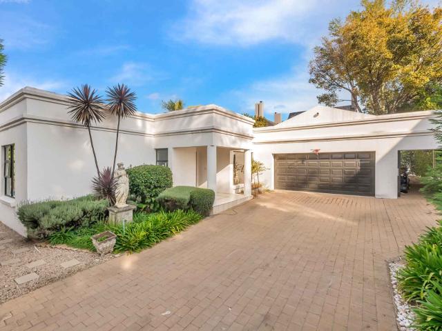 3 Bedroom House in Dainfern Golf Estate